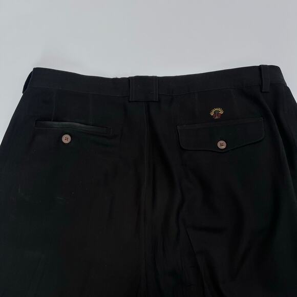 TOMMY BAHAMAS MENS 100% SILK TOROLA PLEATED SHORTS BLACK SIZE 36 - Picture 7 of 13